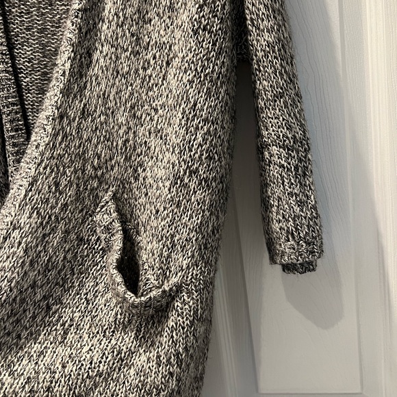 QUARTER SLEEVE CARDIGAN WITH POCKETS - Picture 3 of 3